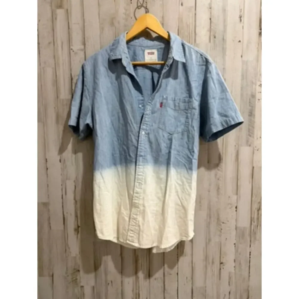 Levi's Men's Medium Blue Ombre Short‎ Sleeve Button-Up Shirt Casual